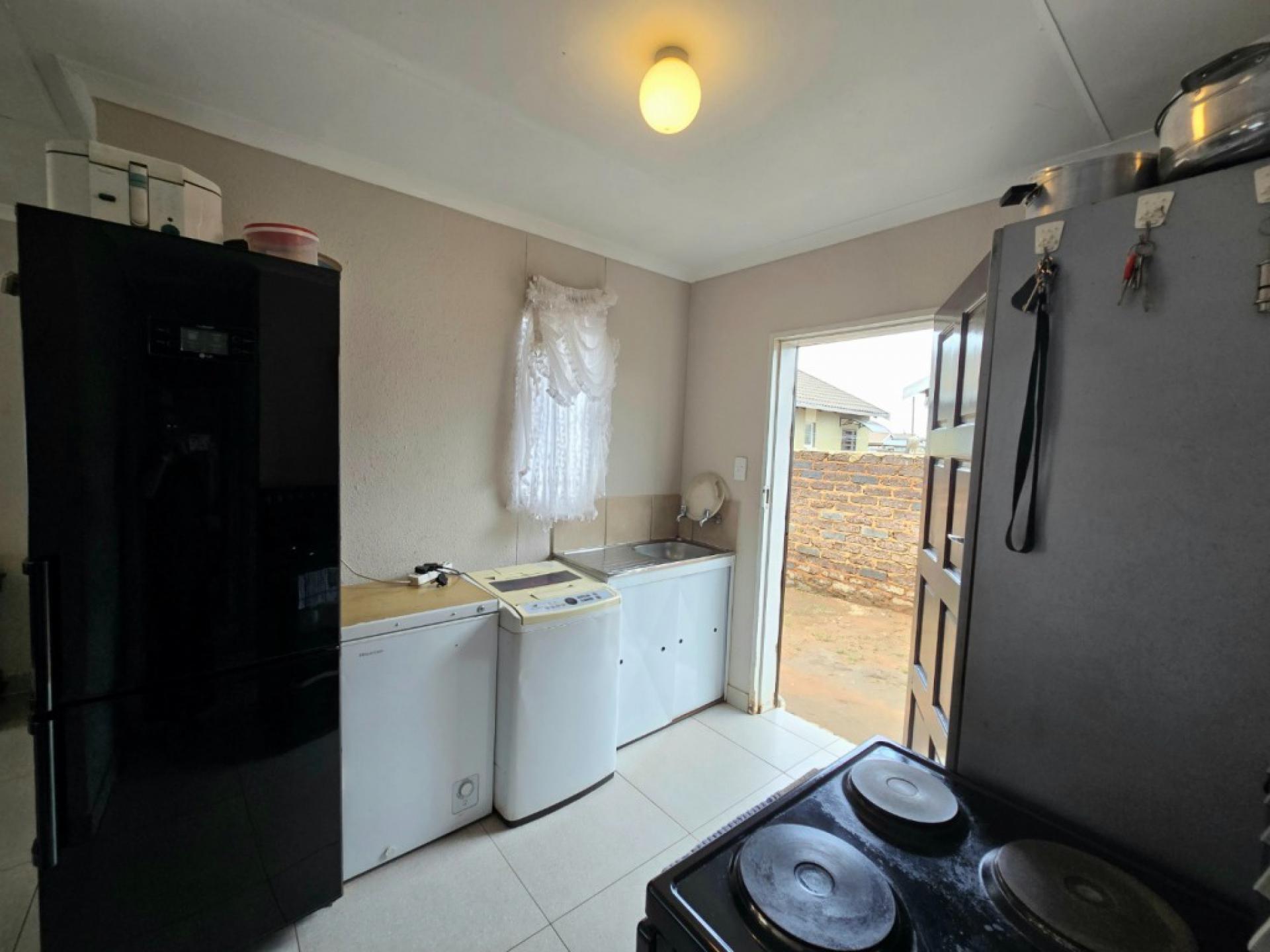  of property in Savanna City