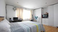 Main Bedroom of property in Zeekoei Vlei