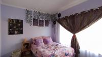Bed Room 1 - 13 square meters of property in Marlands