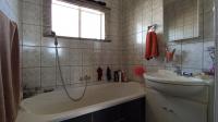 Bathroom 2 - 5 square meters of property in Marlands