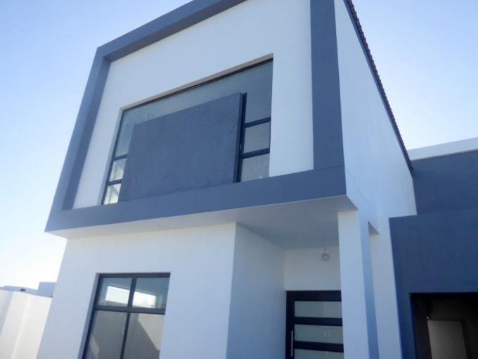 4 Bedroom House for Sale For Sale in The Sandown - MR676928