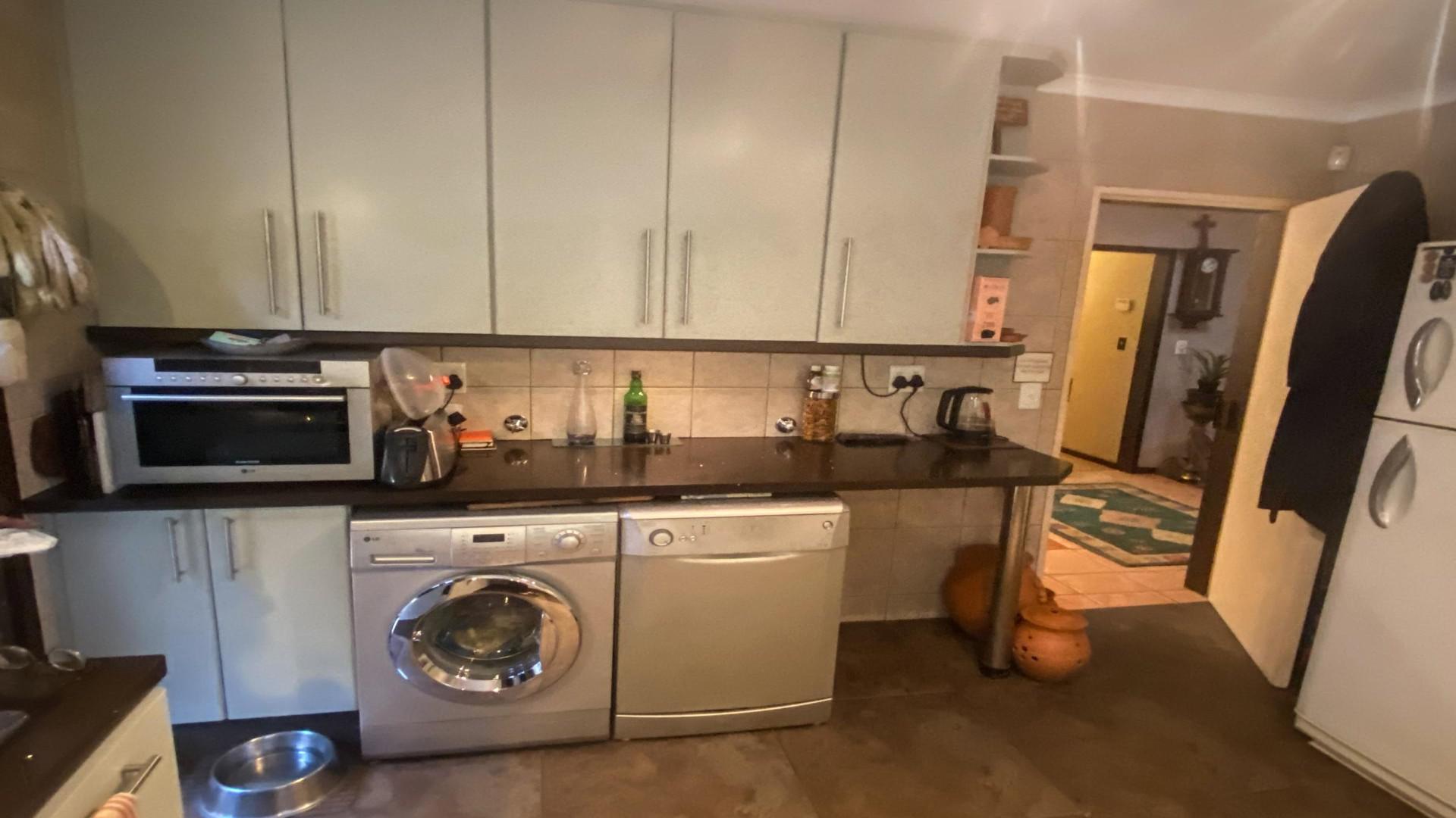 Kitchen of property in Weltevreden Park