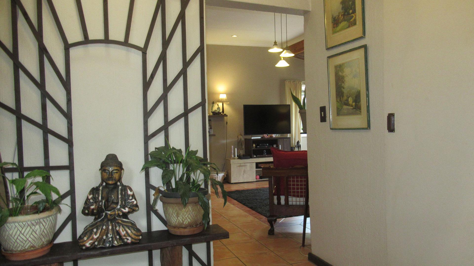 Spaces - 40 square meters of property in Weltevreden Park