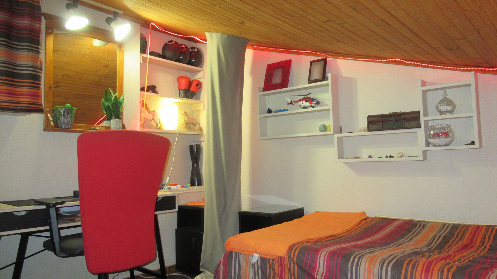 Bed Room 3 - 9 square meters of property in Weltevreden Park