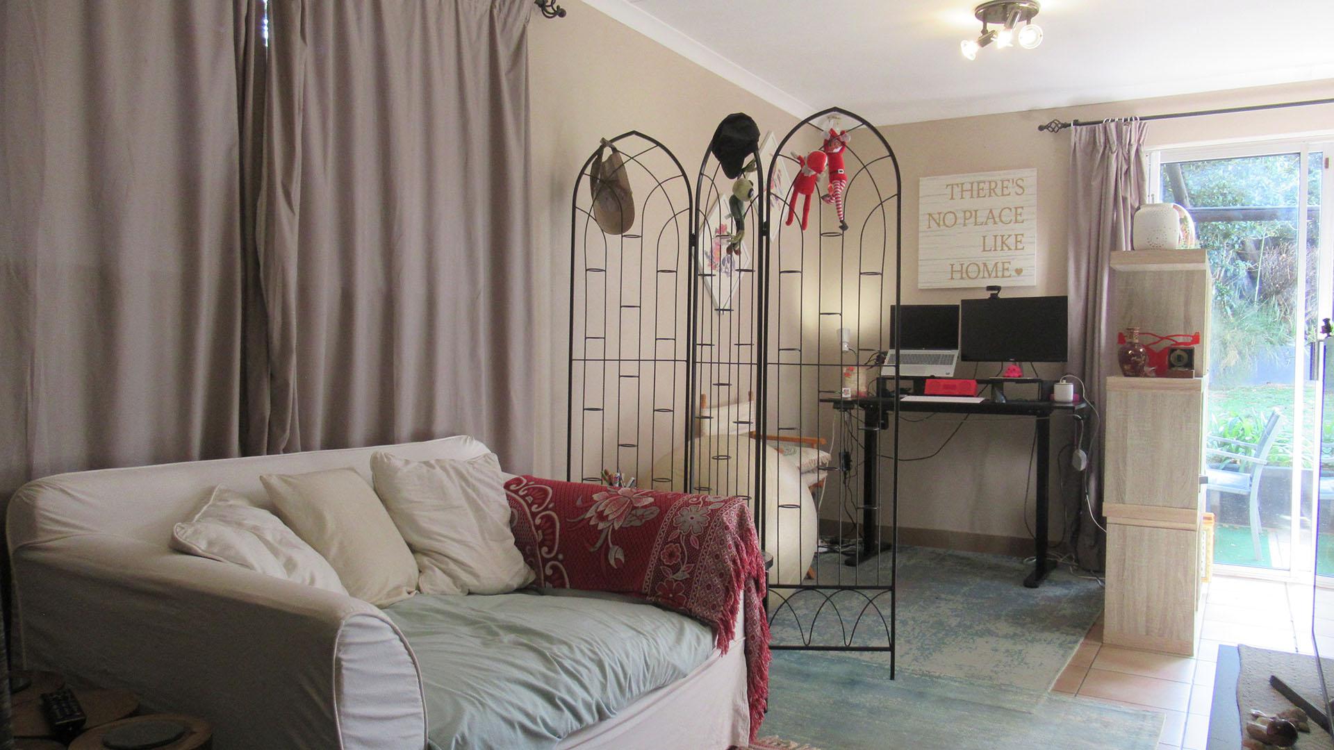 Flatlet - 27 square meters of property in Weltevreden Park