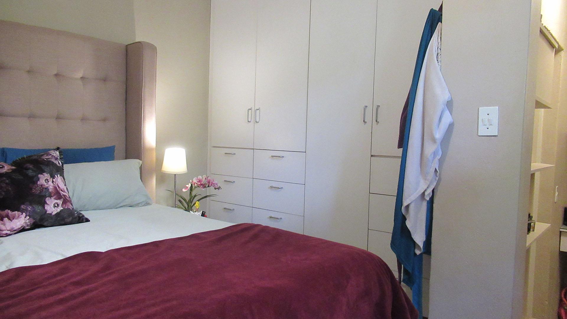 Flatlet - 27 square meters of property in Weltevreden Park