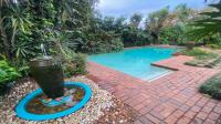 Swimming Pool of property in Weltevreden Park