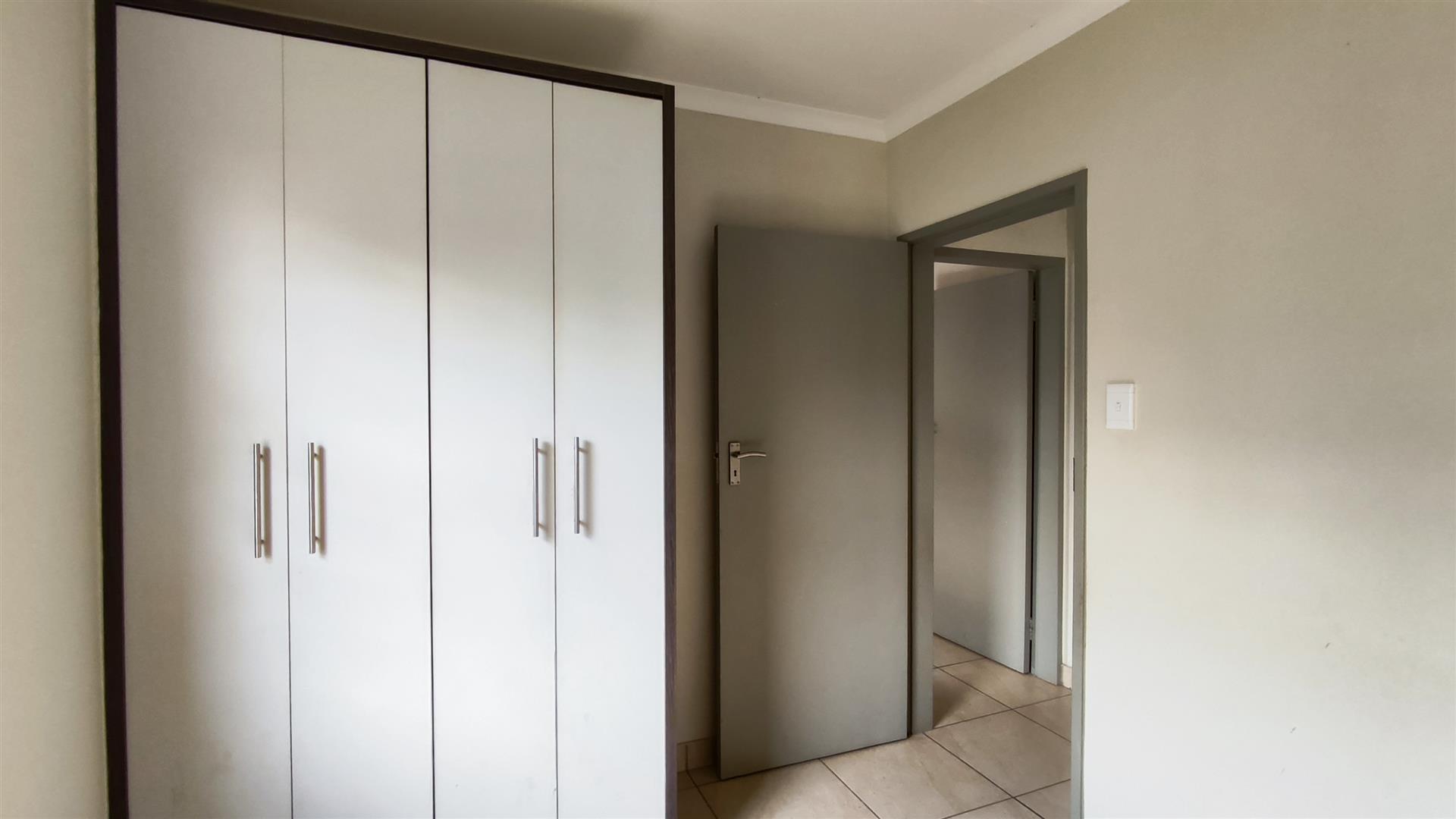 Bed Room 2 - 9 square meters of property in Albertsdal