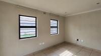Lounges - 19 square meters of property in Albertsdal