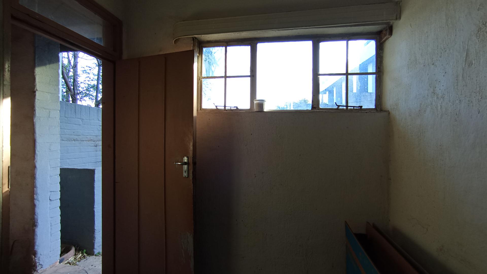 Staff Room - 7 square meters of property in Northcliff