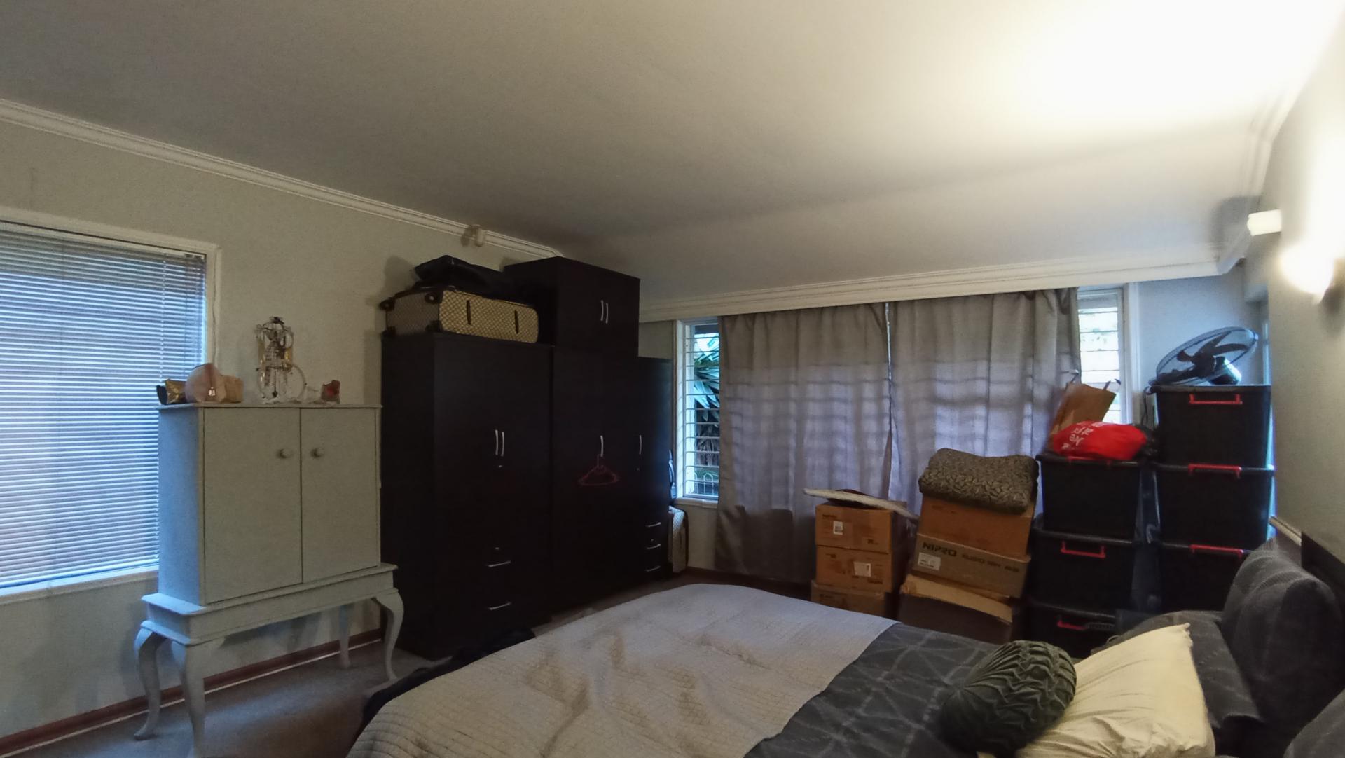 Main Bedroom - 27 square meters of property in Northcliff