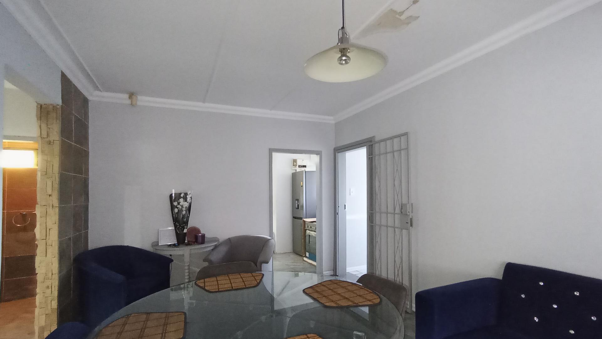 Dining Room - 31 square meters of property in Northcliff