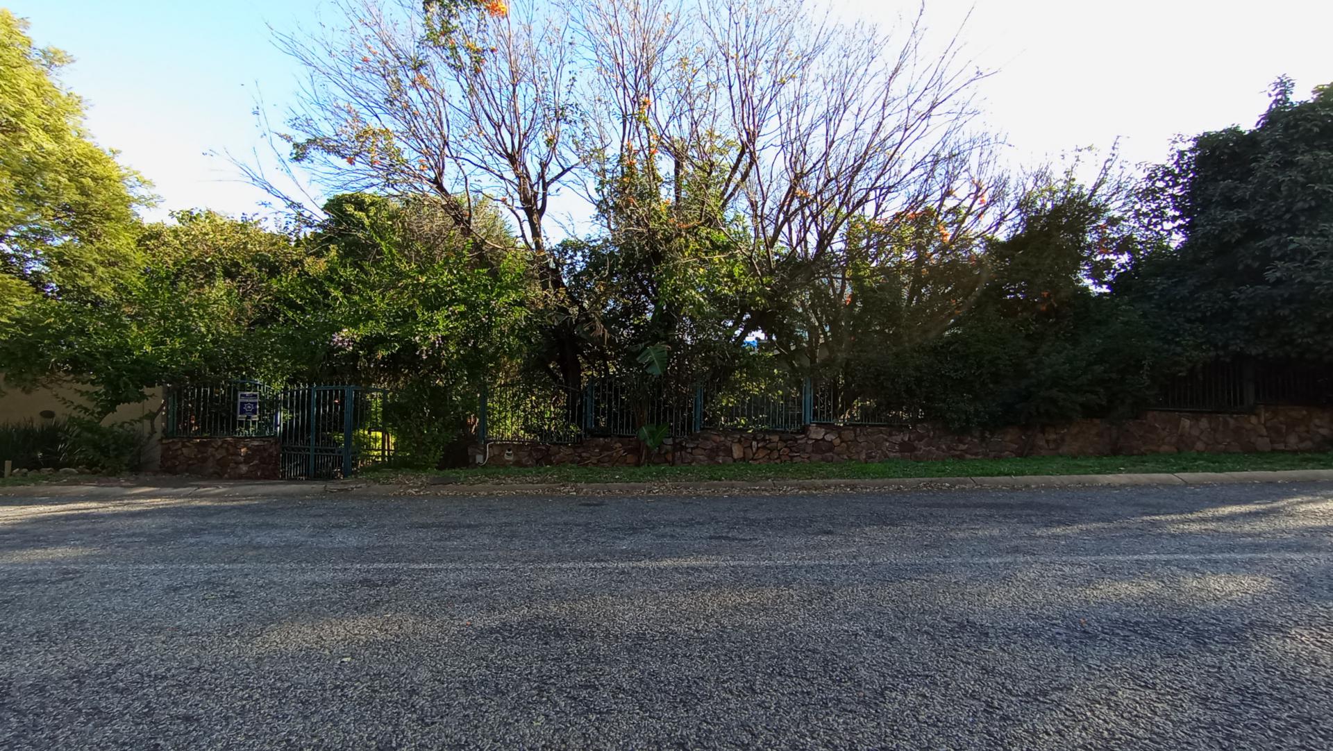 Front View of property in Northcliff