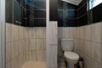 Bathroom 1 of property in Northcliff