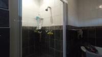Main Bathroom - 8 square meters of property in Northcliff