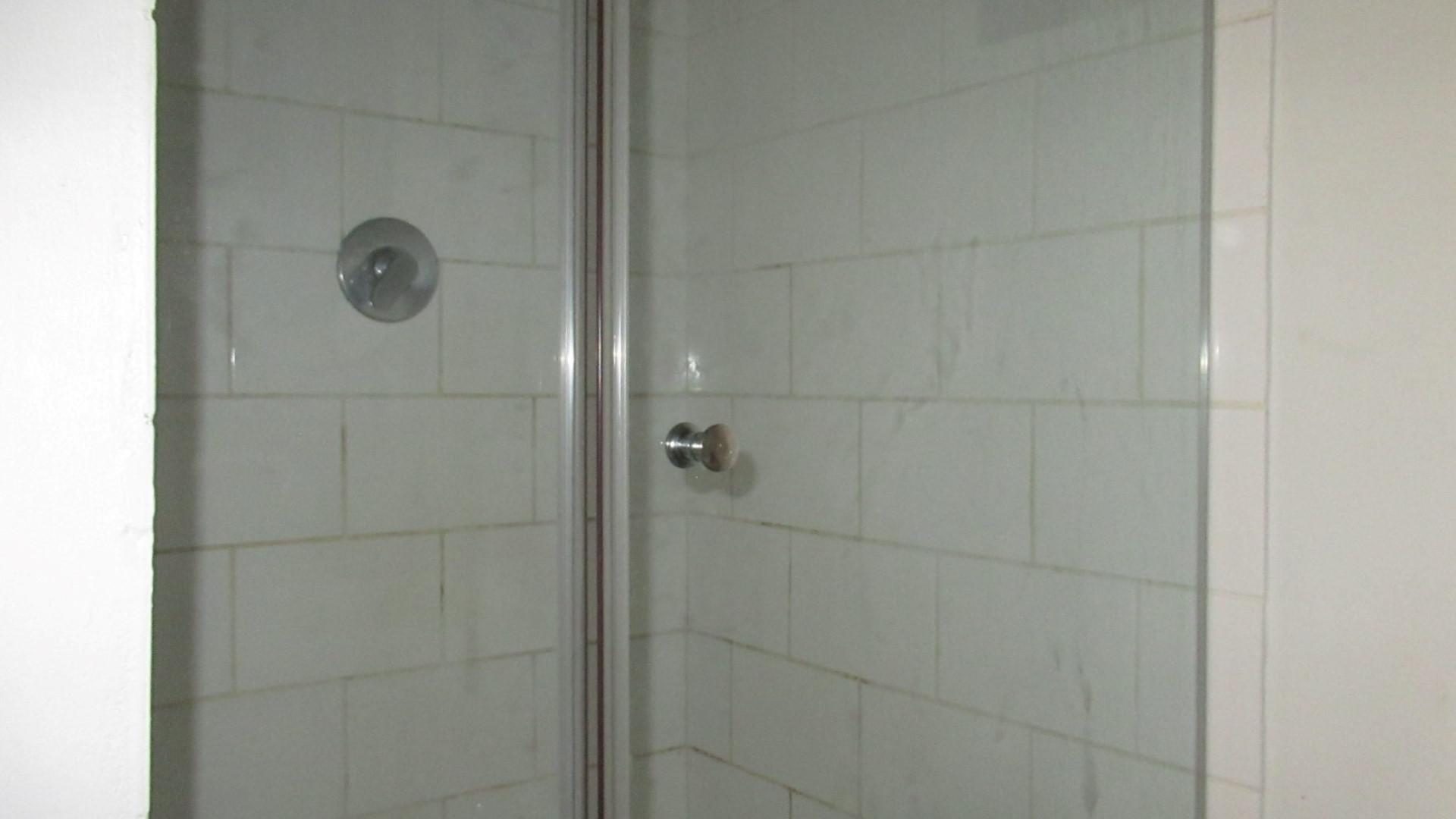 Bathroom 1 - 4 square meters of property in Braamfontein