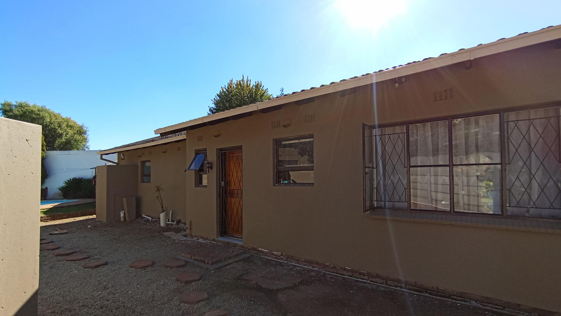 Backyard of property in Illiondale