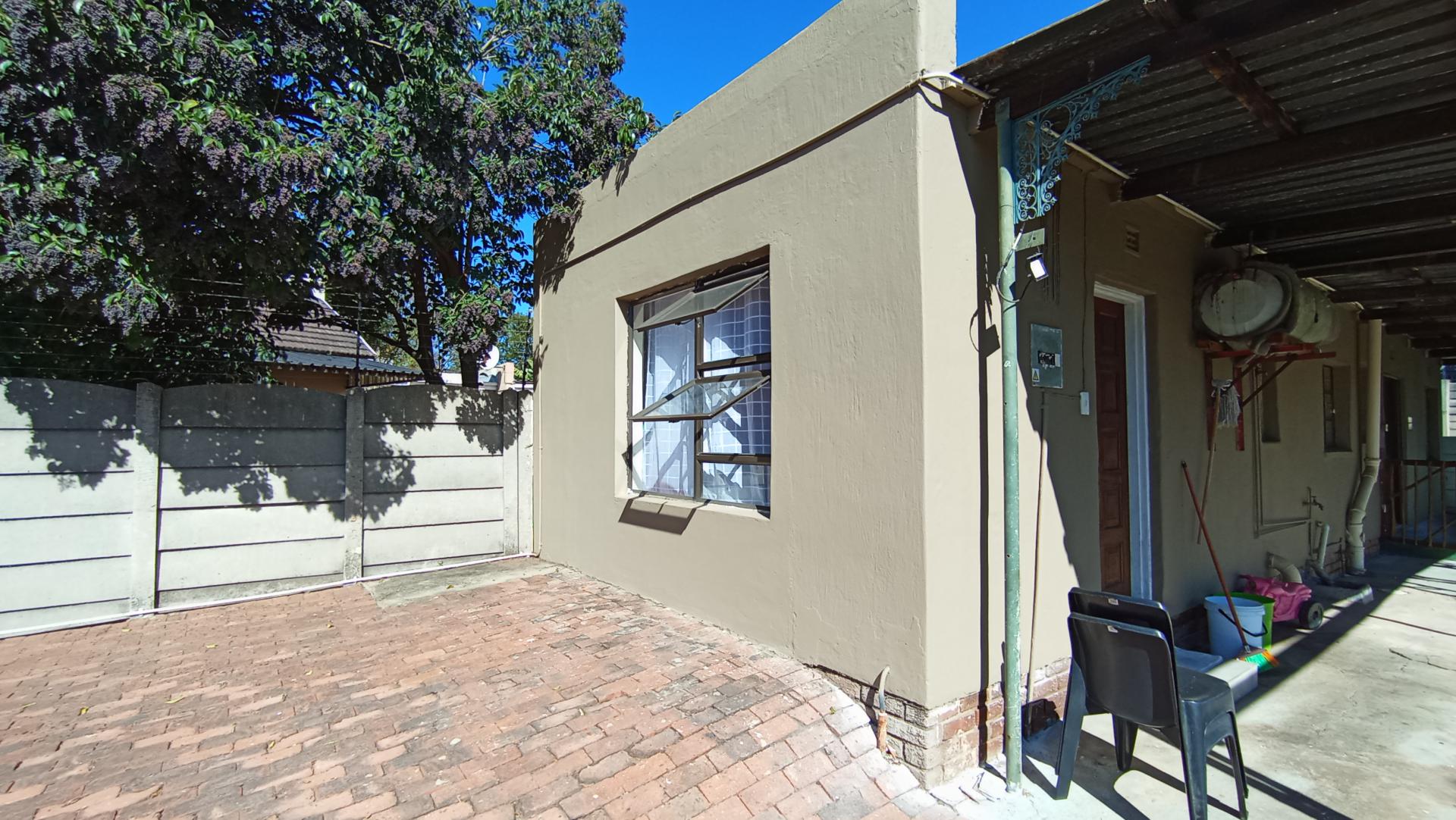 Flatlet - 61 square meters of property in Illiondale