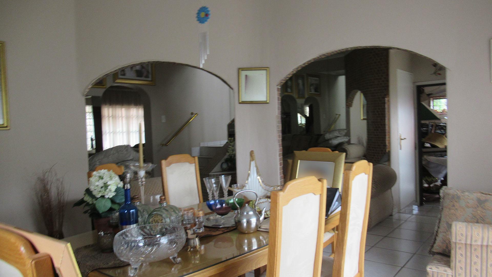 Dining Room - 35 square meters of property in Winchester Hills