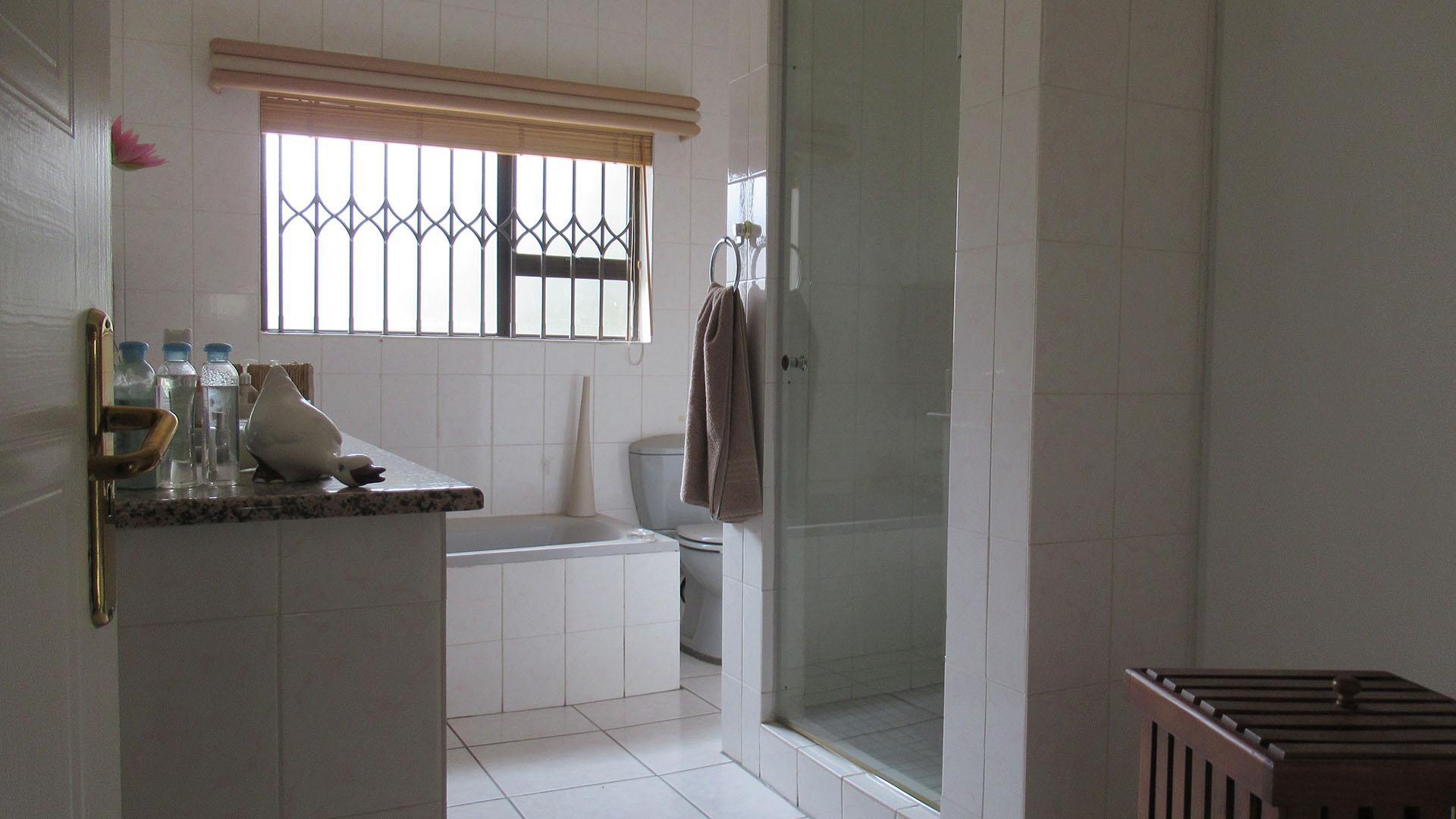 Bathroom 1 - 11 square meters of property in Winchester Hills