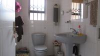 Guest Toilet - 4 square meters of property in Winchester Hills