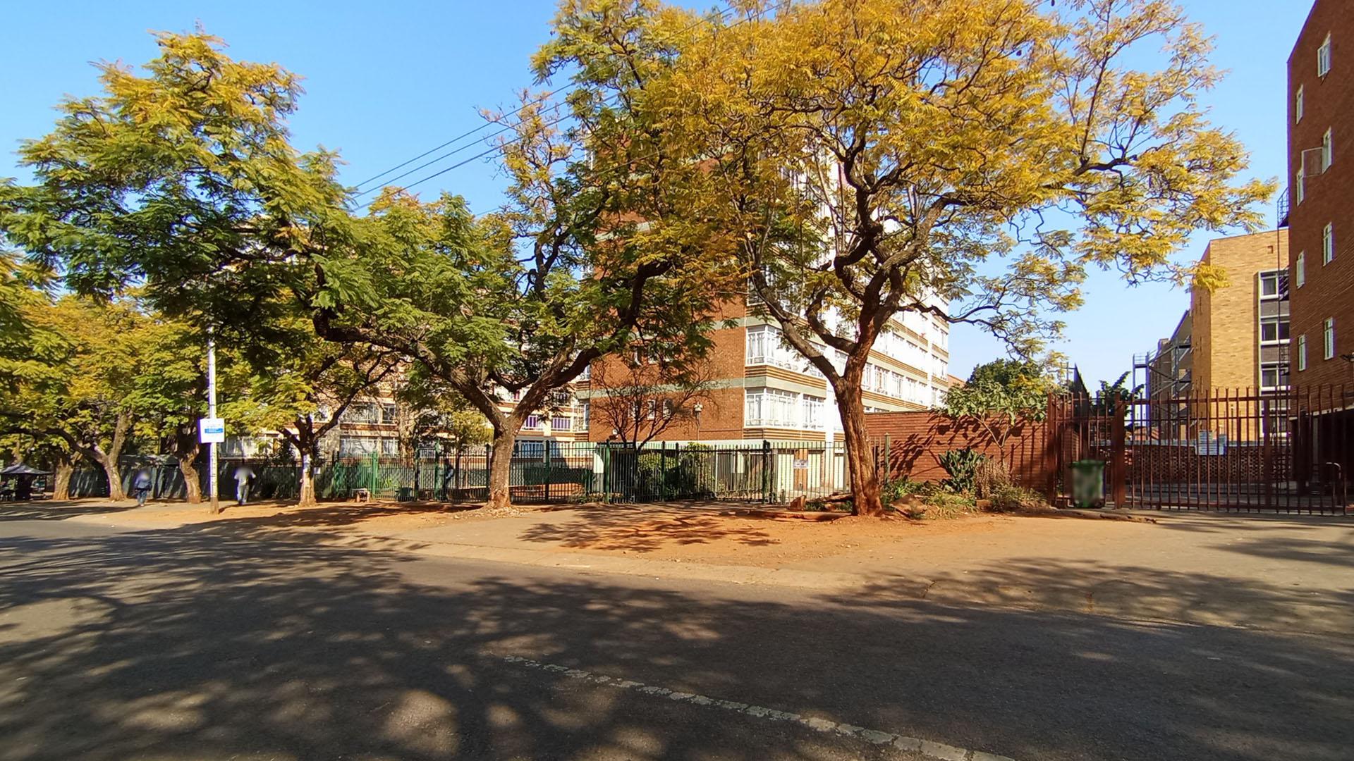 Front View of property in Arcadia
