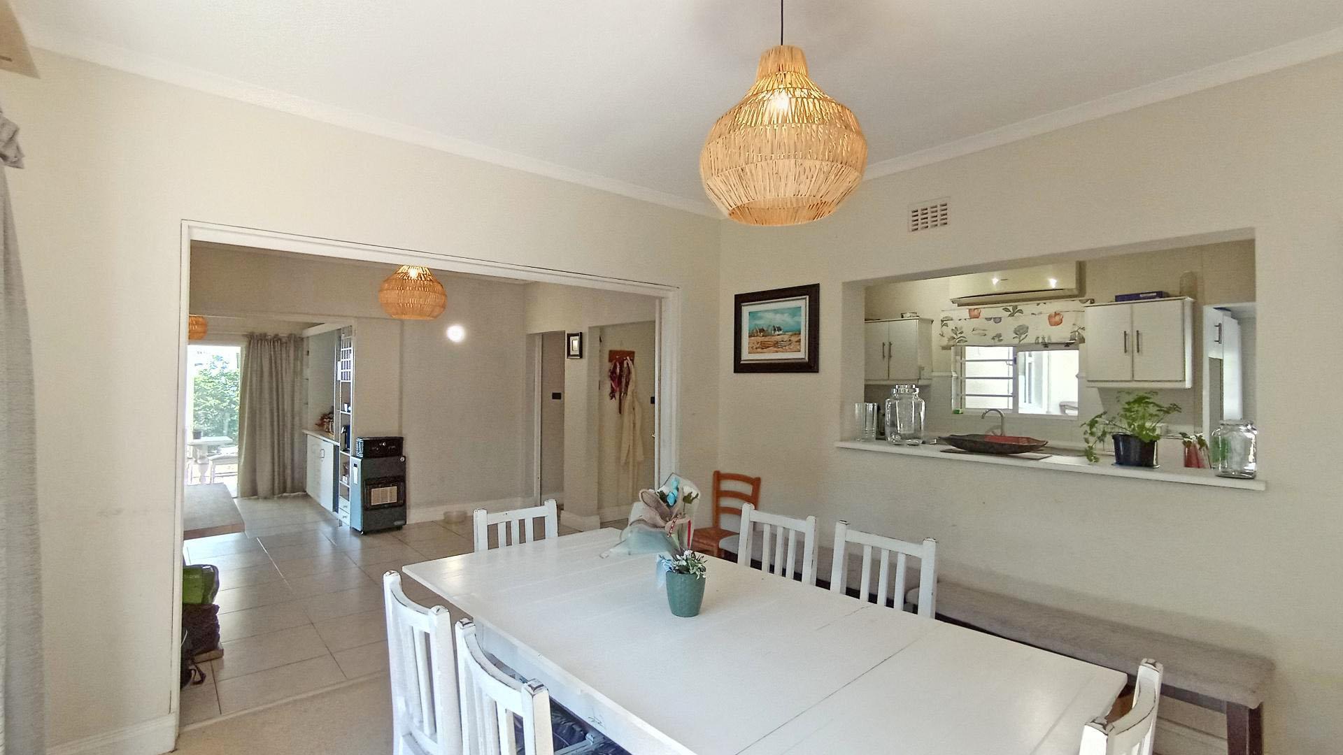 Dining Room - 20 square meters of property in Berea West 