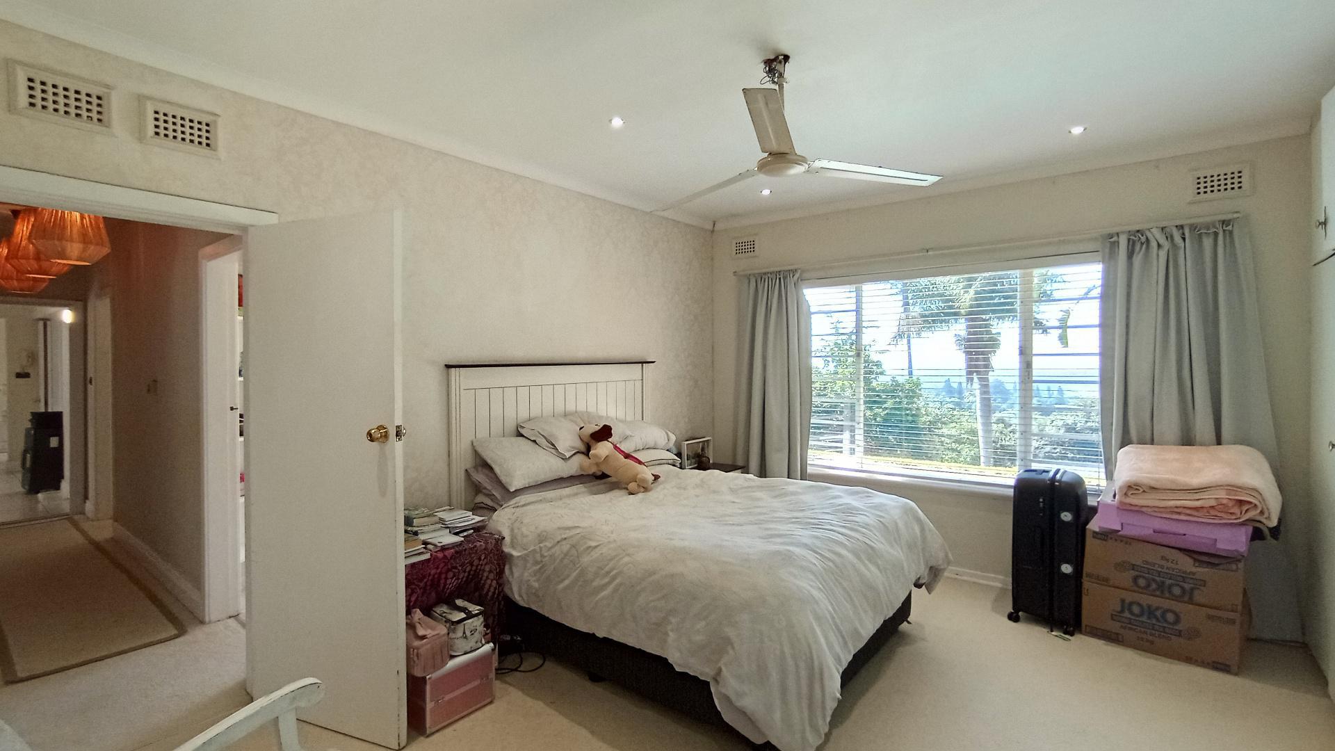 Main Bedroom - 27 square meters of property in Berea West 