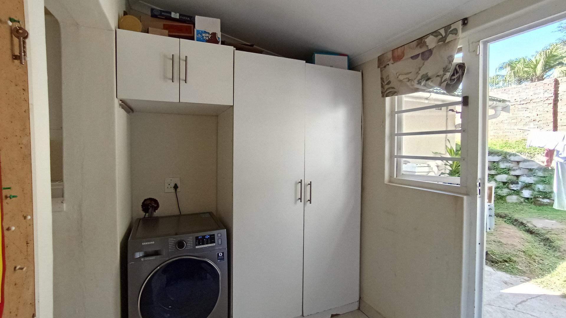 Scullery - 6 square meters of property in Berea West 