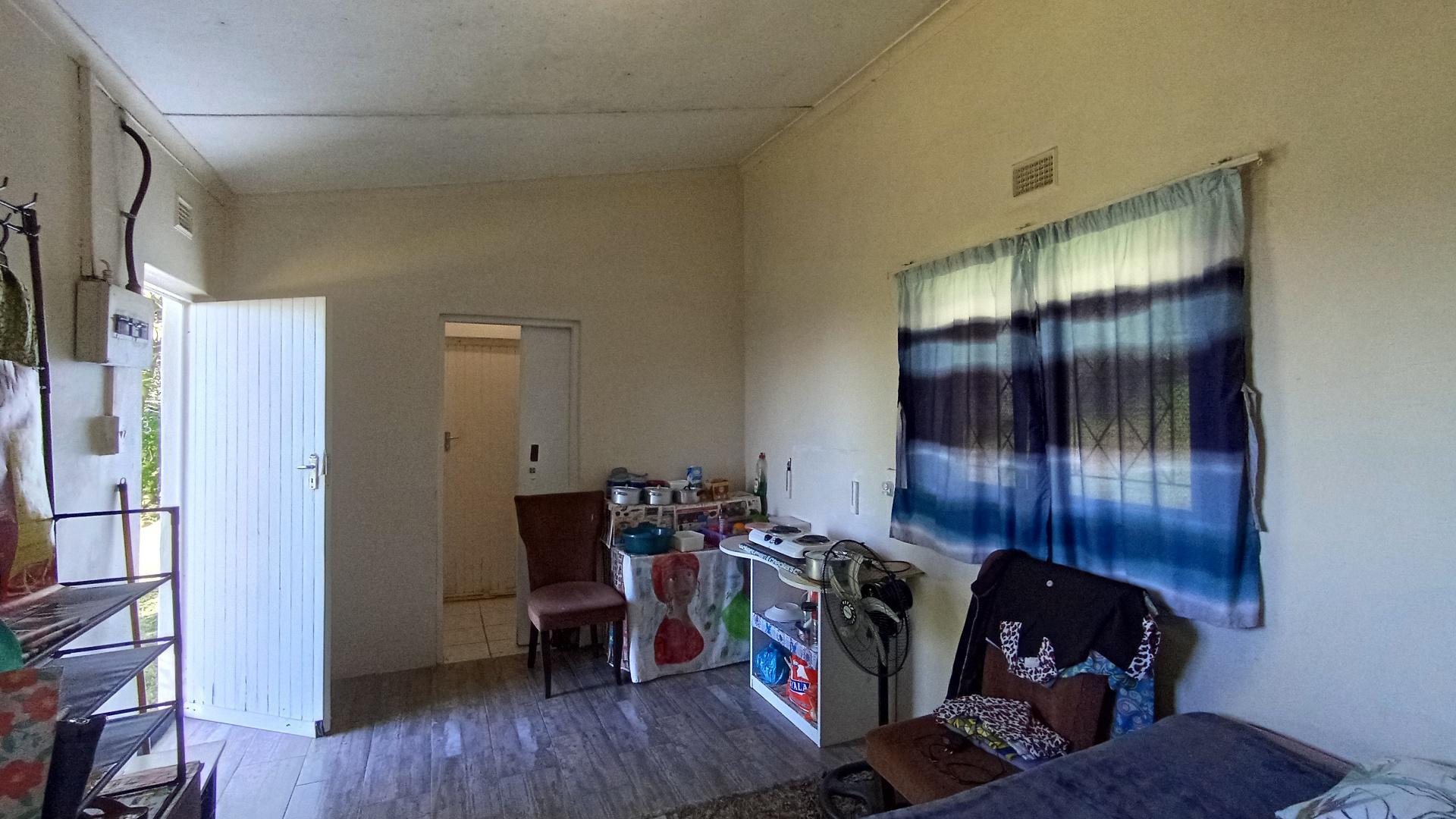 Staff Room - 15 square meters of property in Berea West 