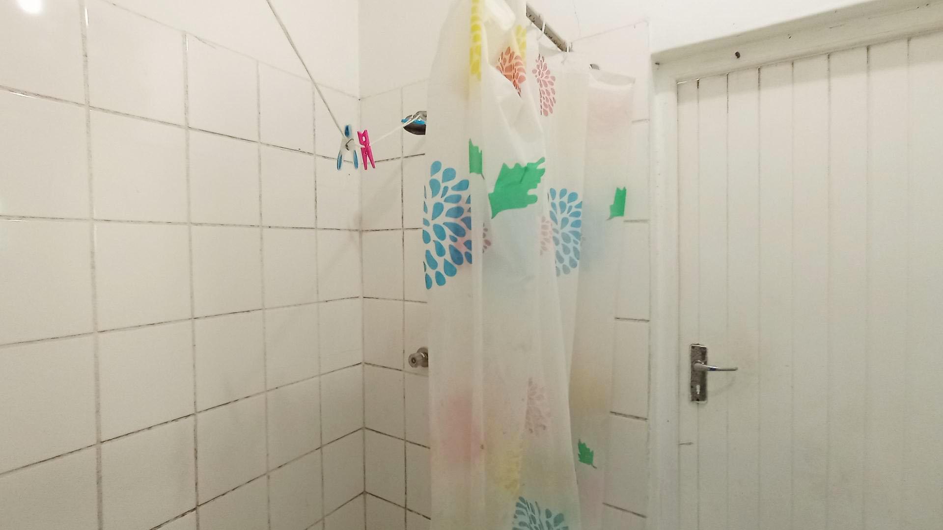 Staff Bathroom - 4 square meters of property in Berea West 