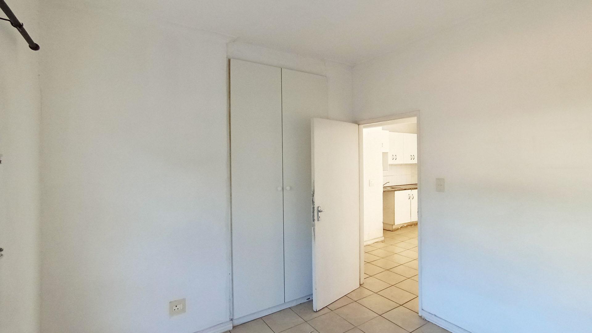 Bed Room 1 - 12 square meters of property in Sea View 