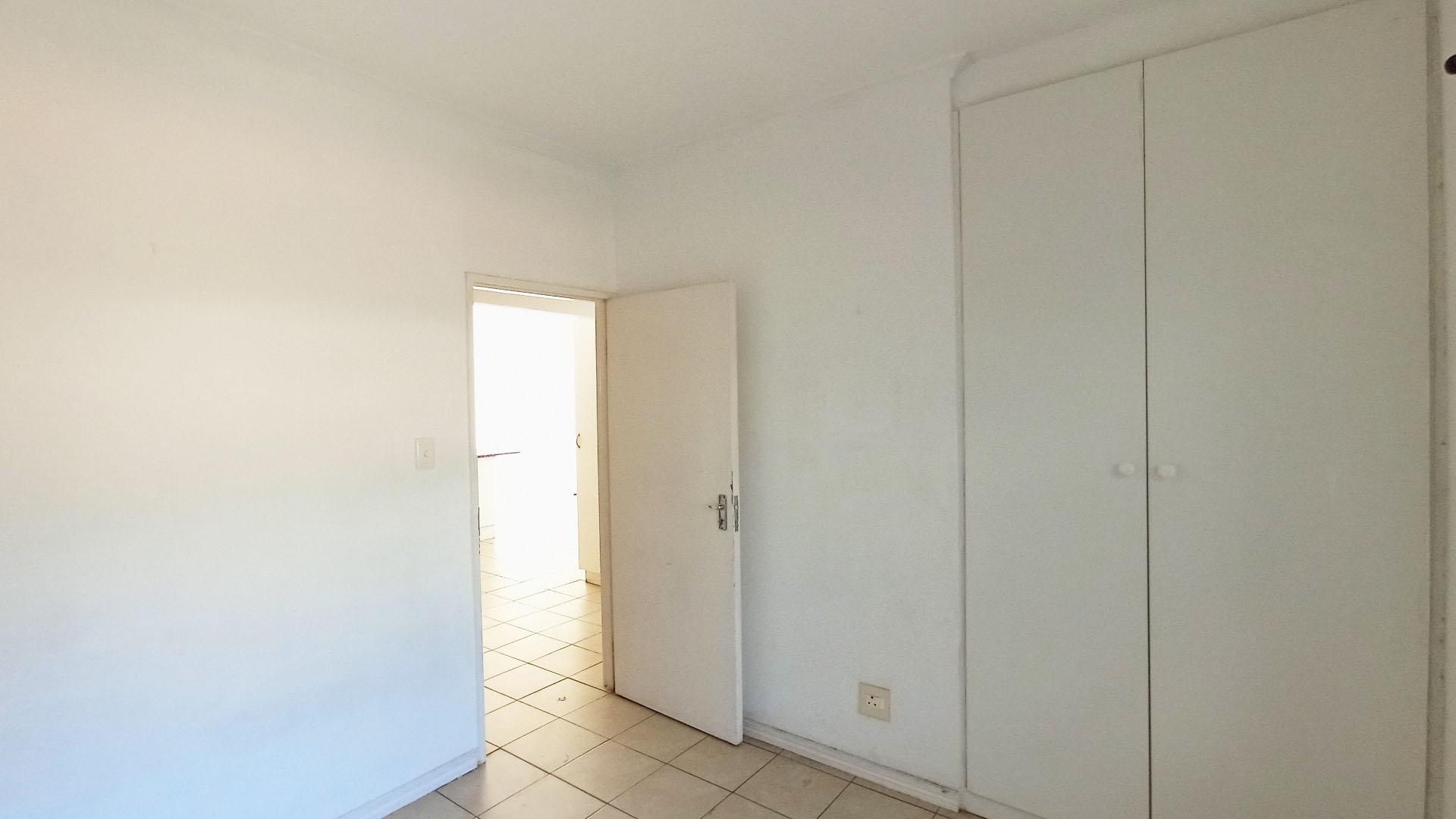 Bed Room 2 - 11 square meters of property in Sea View 