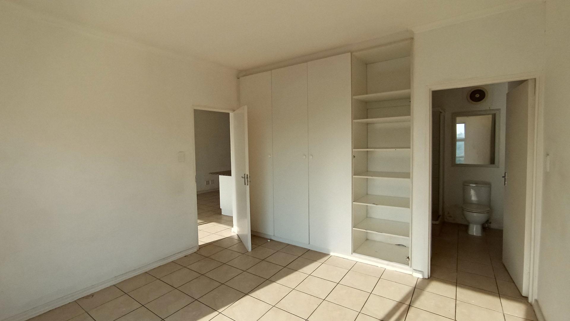 Main Bedroom - 18 square meters of property in Sea View 