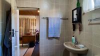 Main Bathroom - 8 square meters of property in Walkerville