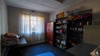 Spaces - 121 square meters of property in Walkerville