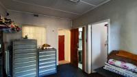 Spaces - 121 square meters of property in Walkerville