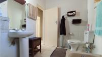 Bathroom 1 - 12 square meters of property in Walkerville