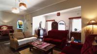 Lounges - 40 square meters of property in Walkerville