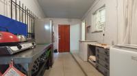 Spaces - 75 square meters of property in Walkerville