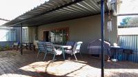 Patio - 10 square meters of property in Walkerville