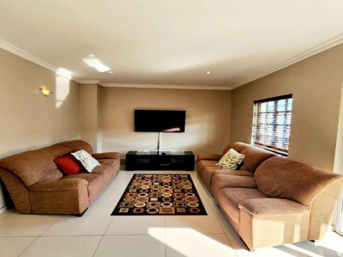 3 Bedroom Duplex for Sale For Sale in Mount Edgecombe  - MR677005