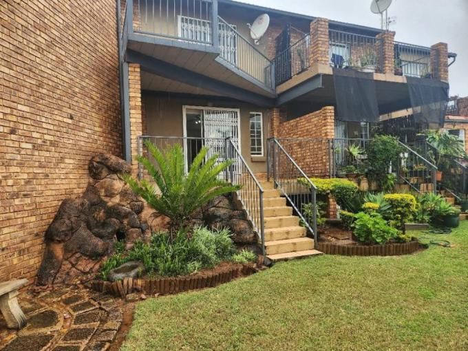 2 Bedroom Duplex for Sale For Sale in Murrayfield - MR677011