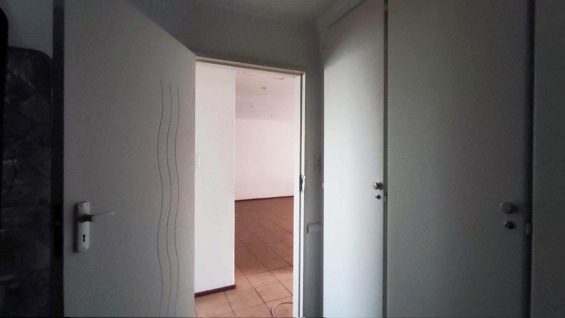 Bed Room 2 - 10 square meters of property in Ravenswood