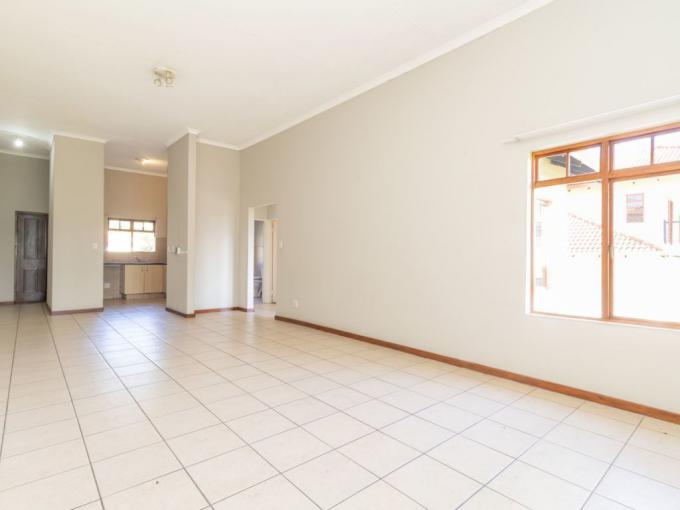 2 Bedroom Apartment for Sale For Sale in Paulshof - MR677043