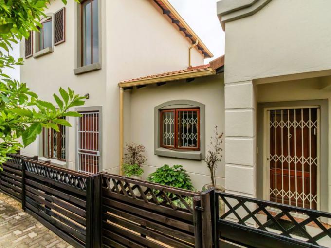 3 Bedroom Simplex for Sale For Sale in Paulshof - MR677045