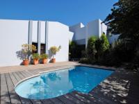  of property in Bloubergstrand