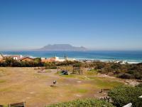  of property in Bloubergstrand