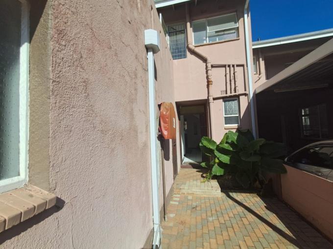 2 Bedroom Simplex for Sale For Sale in Brackenhurst - MR677072