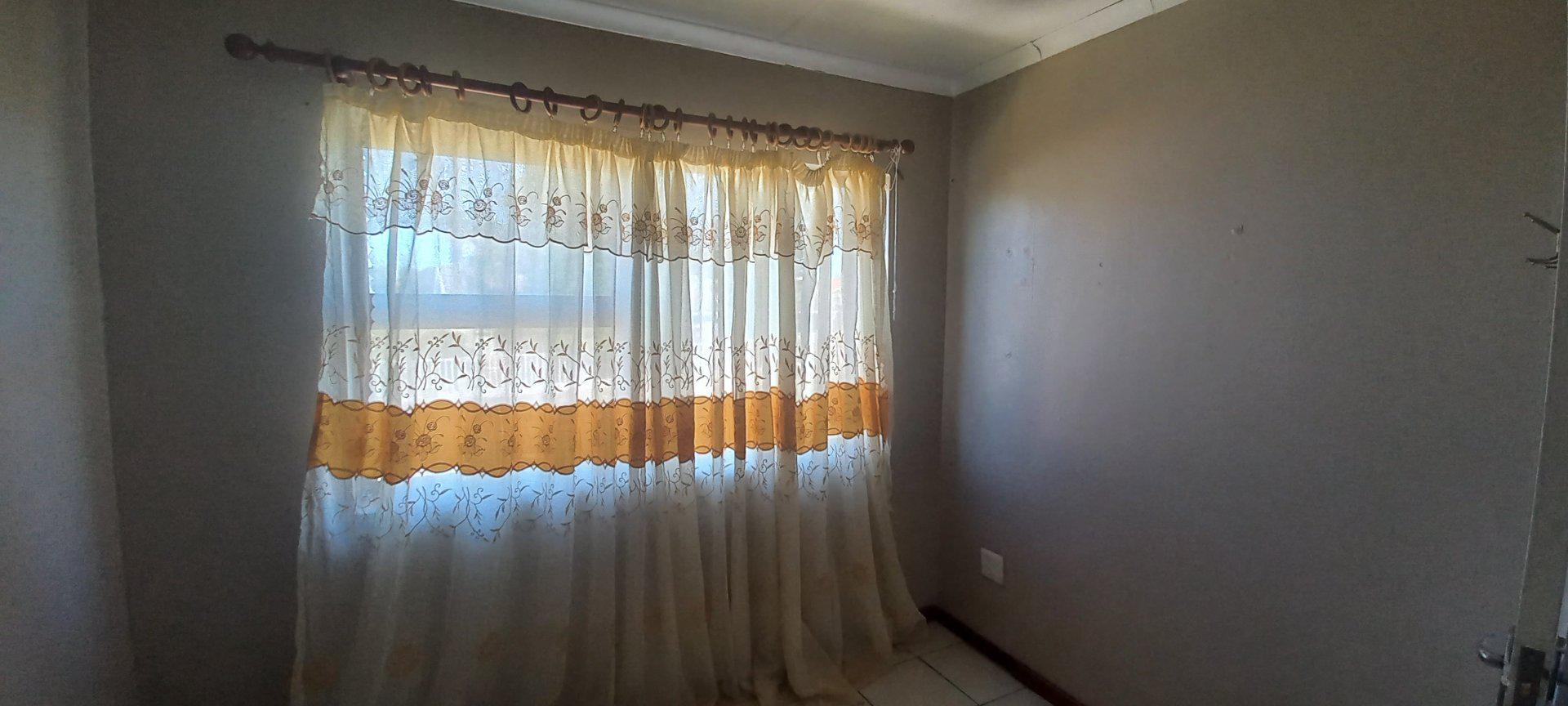  of property in Greenfields